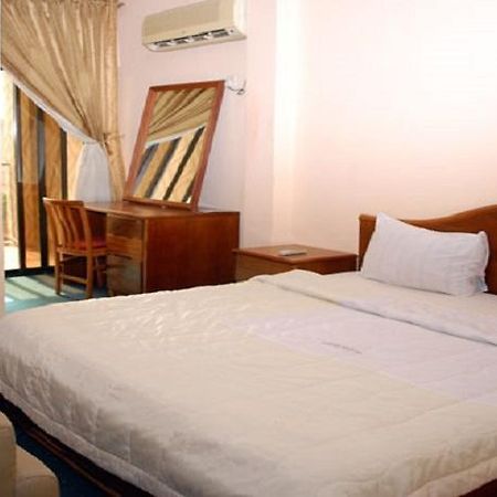 Royal Marble Hotel Benin Esterno foto